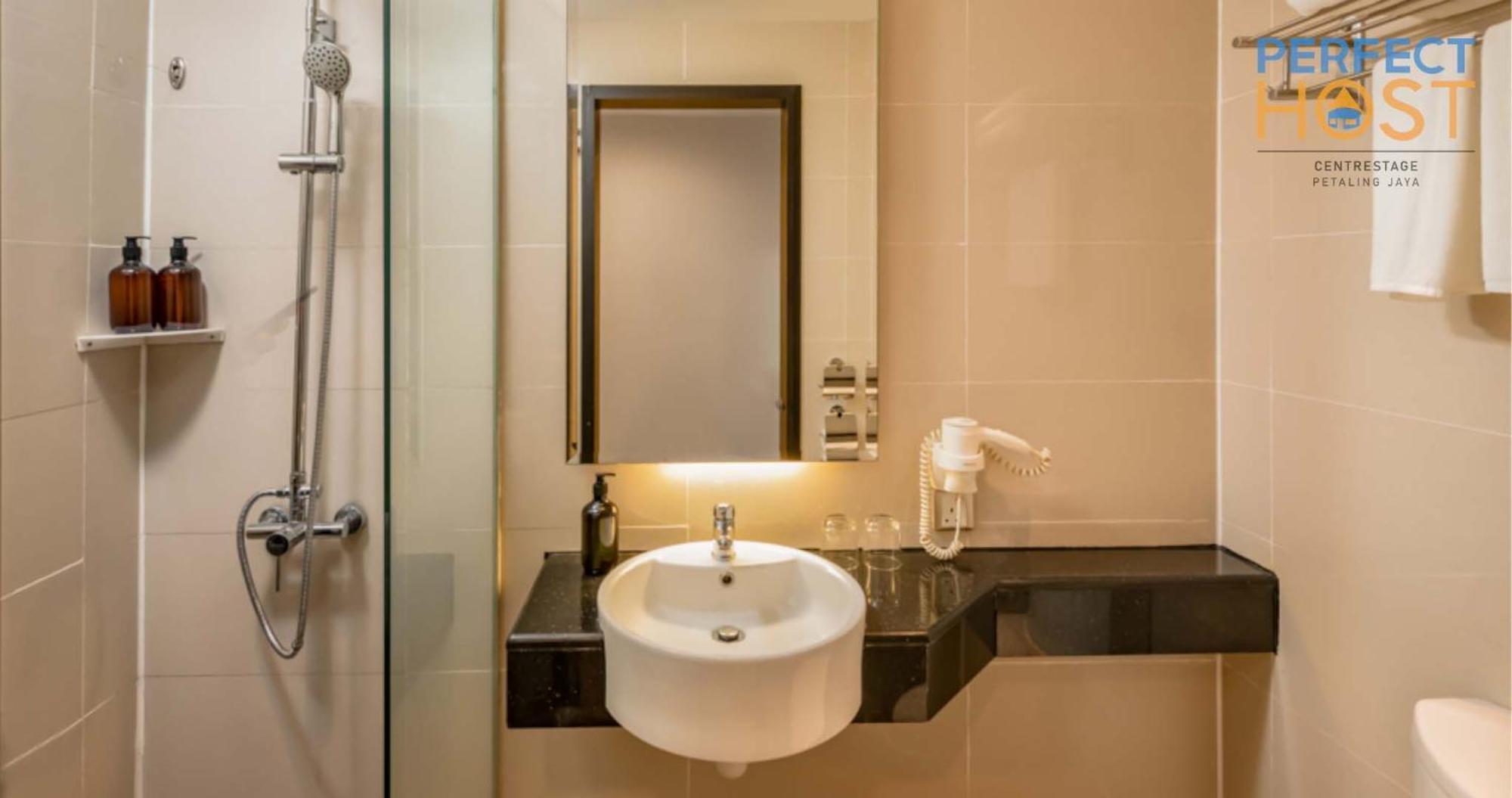 מלון Centrestage Petaling Jaya By Perfect Host מראה חיצוני תמונה Bathroom