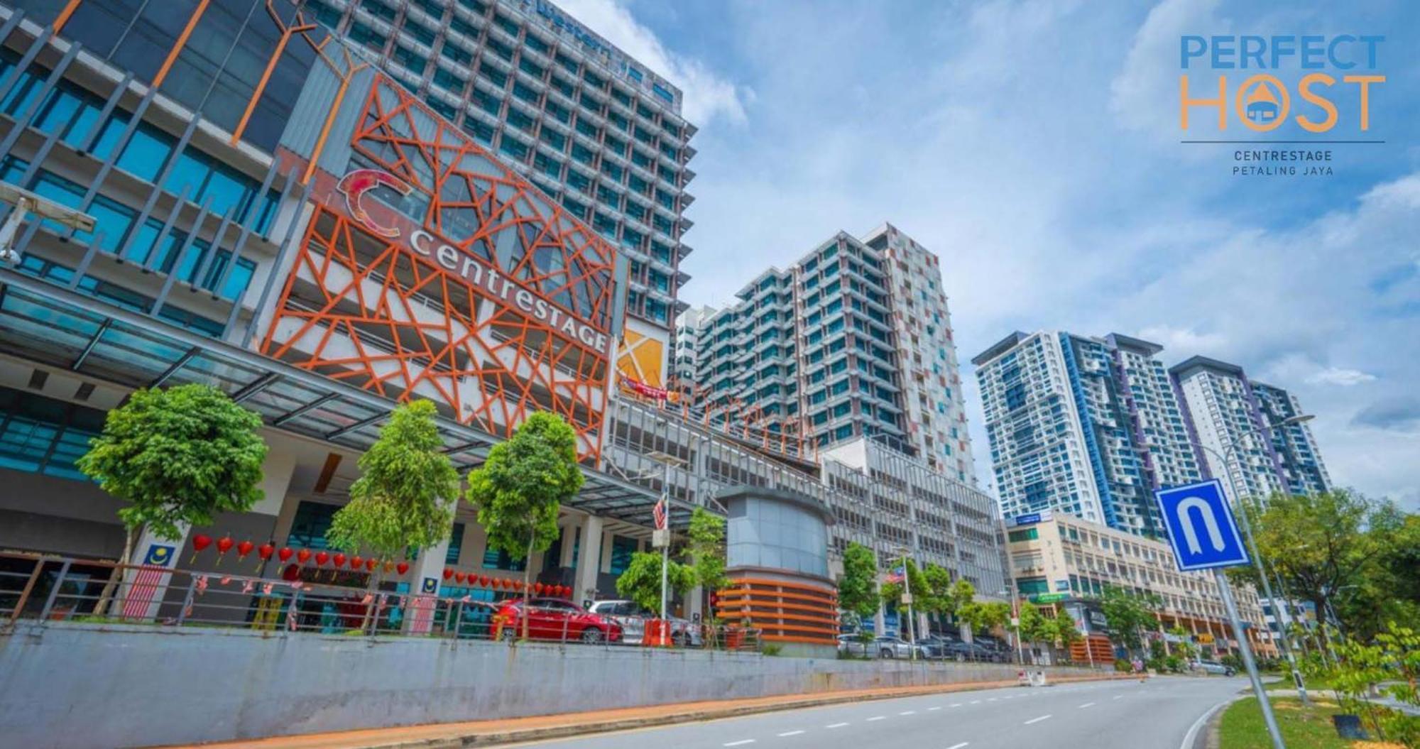 מלון Centrestage Petaling Jaya By Perfect Host מראה חיצוני תמונה The mall's facade
